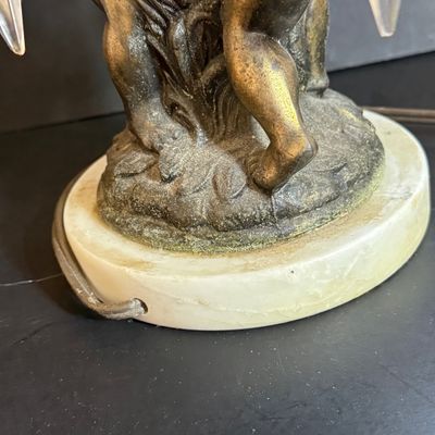LOT 41: Vintage/Antique Brass Cherub Parlor Lamp with Crystals and Marble Base