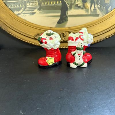 LOT 200: Framed Vintage Winter Scene, Holiday Serving Bowl and Tray, Shakers and More