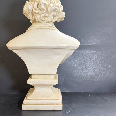 LOT 122: Large Poly-resin 18” Beethoven Bust, Thomas Collector’s Ed Radion Model BD=109 and Record Bowl