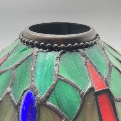 LOT 71: Stained Glass Tea Light Lamp / Light, I Godinger & Co Lidded Bowl with Cast Iron Grasshopper