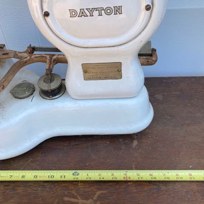 LOT 62: Vintage Dayton Scale Division (The Hobart Manufacturing Co.) - Style 47, Serial No. 137743