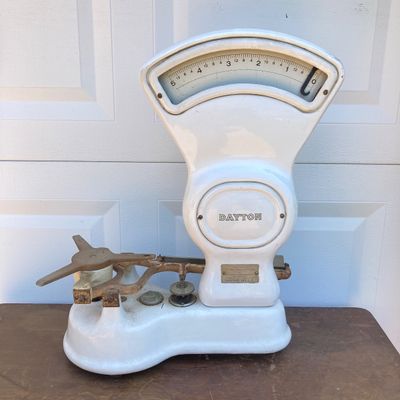 LOT 62: Vintage Dayton Scale Division (The Hobart Manufacturing Co.) - Style 47, Serial No. 137743