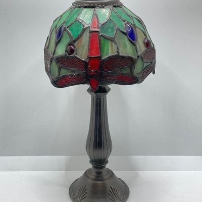 LOT 71: Stained Glass Tea Light Lamp / Light, I Godinger & Co Lidded Bowl with Cast Iron Grasshopper