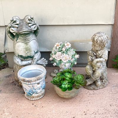 LOT 85: Assorted Patio / Outdoor Decor - Frog, Faux Plant, Jim Shore, Statues and More