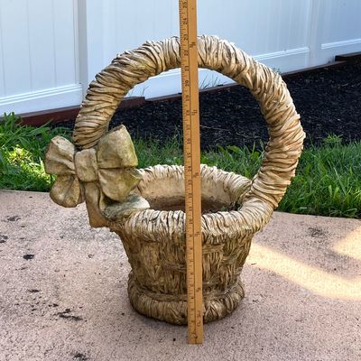 LOT 80: Large Garden Basket Outdoor Planter