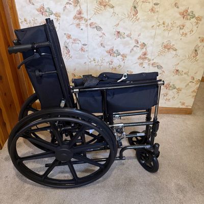 LOT 30: Guardian Recliner Wheelchair with Detachable Feet and Arm Rests