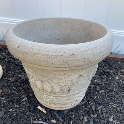 LOT 83: Garden Decor - Plastic Sand Lion Statue with Pair of Plastic / Resin Planters