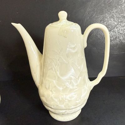 LOT 117: Asian Pearlescent Luster Glaze Tea Set in Felt Lined Wooden Box