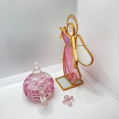 LOT 93: Colorful Art Glass - Paper Weights, Figurines and More