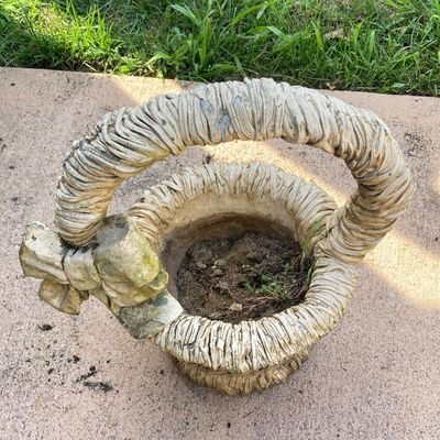 LOT 80: Large Garden Basket Outdoor Planter