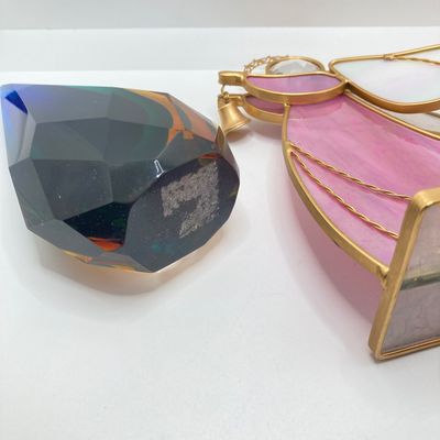 LOT 93: Colorful Art Glass - Paper Weights, Figurines and More