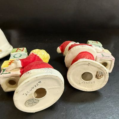 LOT 112: Vintage Napco Noel Santa and Mrs Claus Salt and Pepper Shaker