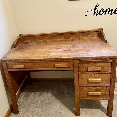 LOT 33: Antique/Vintage Wood Desk