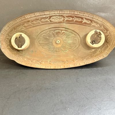 LOT 128: Door Knob Decor and More Including a Vintage Light Sconce
