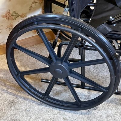 LOT 30: Guardian Recliner Wheelchair with Detachable Feet and Arm Rests