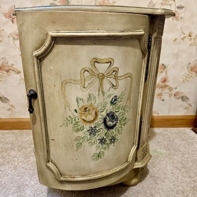 LOT 32: Hand-Painted Round Cabinet/Side Table with Lamp