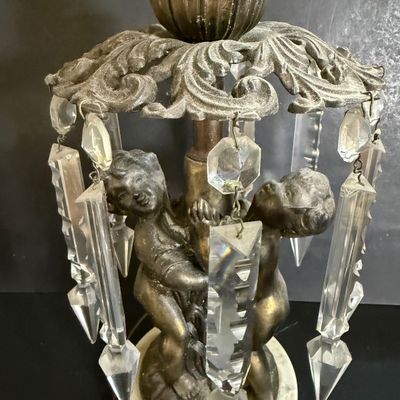 LOT 41: Vintage/Antique Brass Cherub Parlor Lamp with Crystals and Marble Base