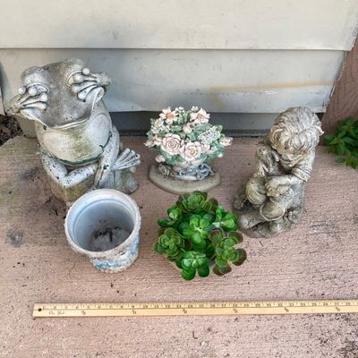 LOT 85: Assorted Patio / Outdoor Decor - Frog, Faux Plant, Jim Shore, Statues and More