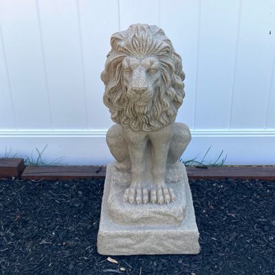 LOT 83: Garden Decor - Plastic Sand Lion Statue with Pair of Plastic / Resin Planters