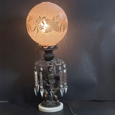 LOT 41: Vintage/Antique Brass Cherub Parlor Lamp with Crystals and Marble Base