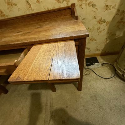 LOT 33: Antique/Vintage Wood Desk
