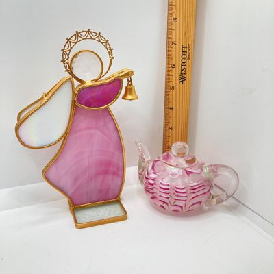 LOT 93: Colorful Art Glass - Paper Weights, Figurines and More
