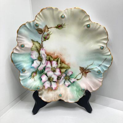 LOT 103: Beautiful Collection of Hand Painted Porcelain / China - Limoges, Nippon, Noritake Japan and More