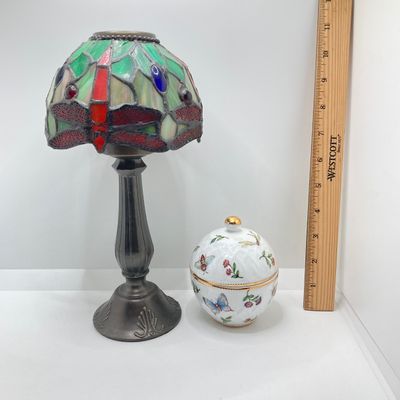 LOT 71: Stained Glass Tea Light Lamp / Light, I Godinger & Co Lidded Bowl with Cast Iron Grasshopper