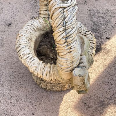 LOT 80: Large Garden Basket Outdoor Planter