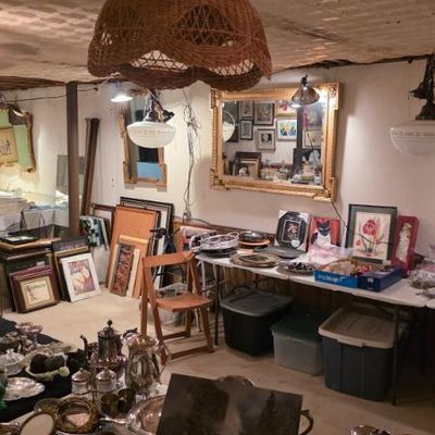 Estate sale photo