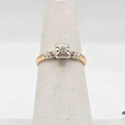 740 14kt gold ring with diamonds 1 9g