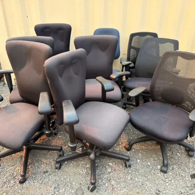 72026 9 rolling office chairs