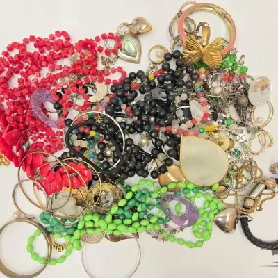 1014 costume jewelry