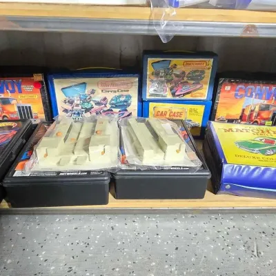 5520 collectable toy cars and collection bags