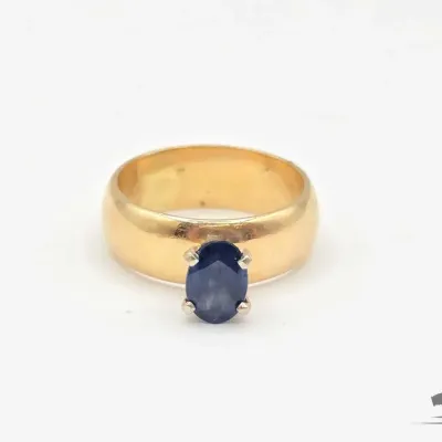 712 14kt gold ring with sapphire 4 8g