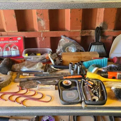 6016 tools and cleaning equipment
