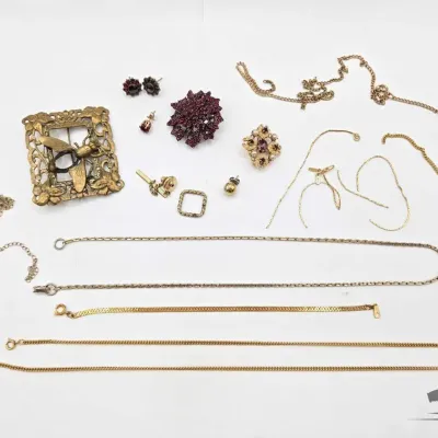 1011 costume jewelry