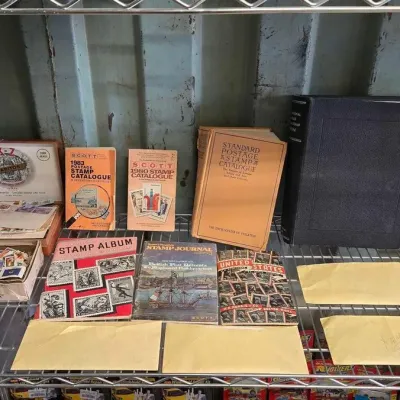 3518 collectable stamps and collections