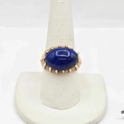 703 14kt gold ring with semi precious stone 9 5g