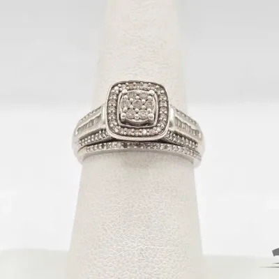 896 925 sterling silver ring set with diamonds 4 3g