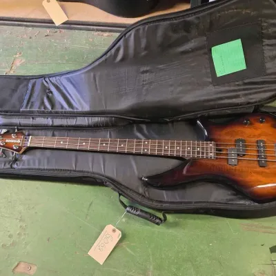 6068 yamaha 4 string bass guitar