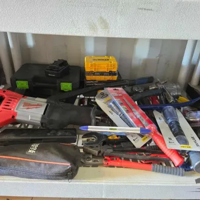 5100 flashlights and tools