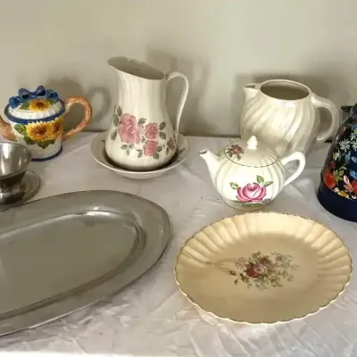 Pitchers & Tea Pots