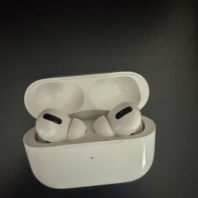 Apple AirPods Pro (1st Generation)