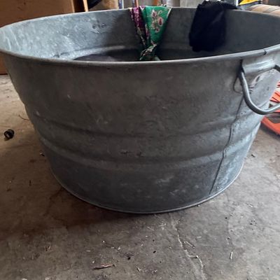 Vintage Galvanized Steel Round Wash Tub with Handles