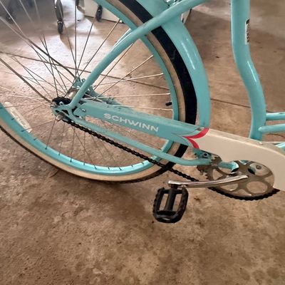 Schwinn Legacy Women's Cruiser Bicycle