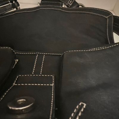 Vintage Coach 3653 Soho Black Leather Shoulder Bag with White Contrast Stitching