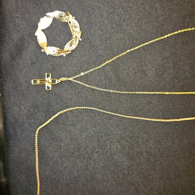 Vintage Gold Necklace and Brooch Jewelry Lot | Beautiful Pieces