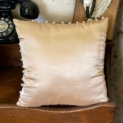 LOT 228: Home Decor Collection - Retro Style Phone, Wall Decor and Throw Pillows
