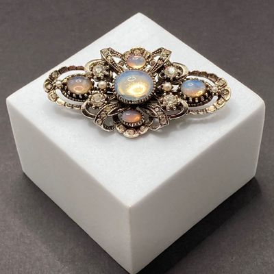 LOT 243: Three Rhinestone / Stone Brooch / Pin Collection - Art and More
